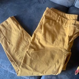 Old Navy Pixie Ankle Pants